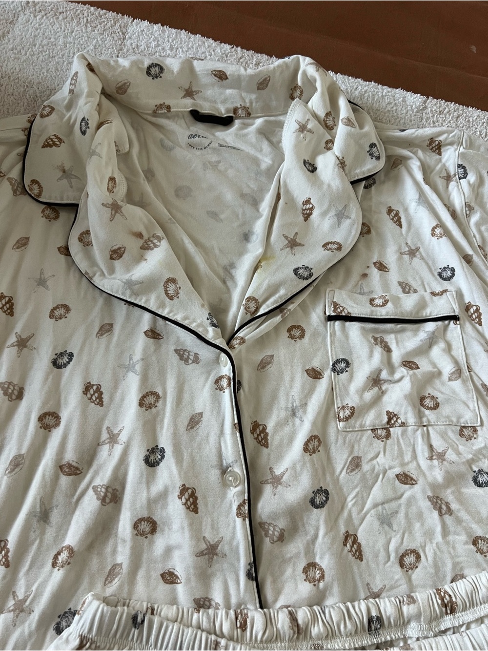 aerie Cream Short-Sleeve Pajama Set with Shell Print and Black Piping - Picture 3 of 5